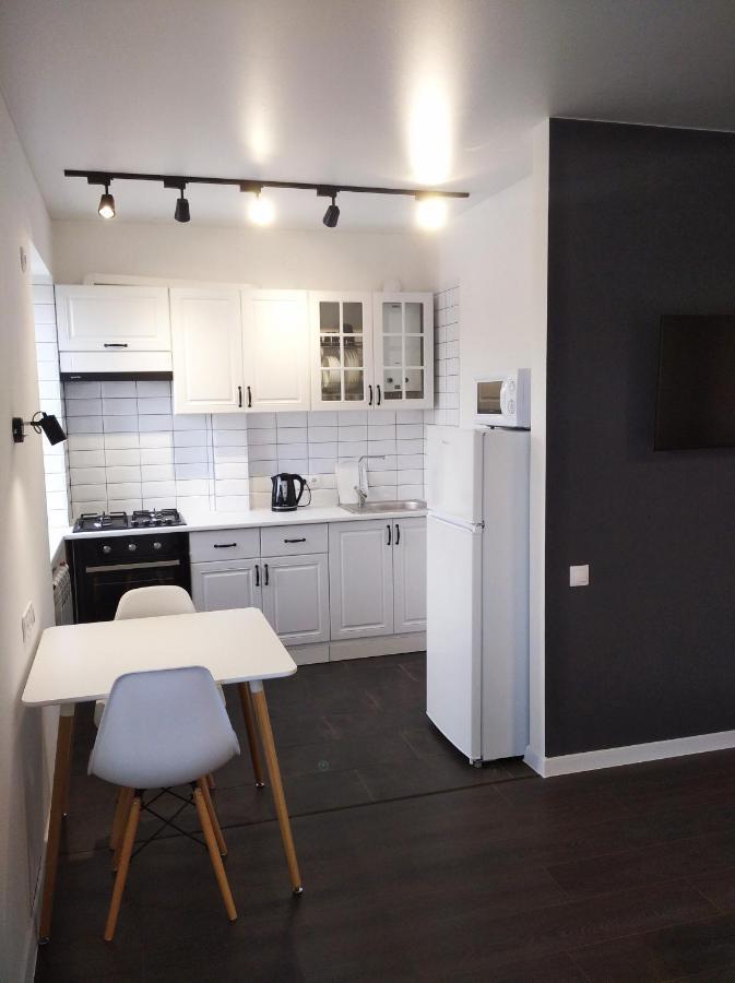 White Apartment Poltava Esterno foto