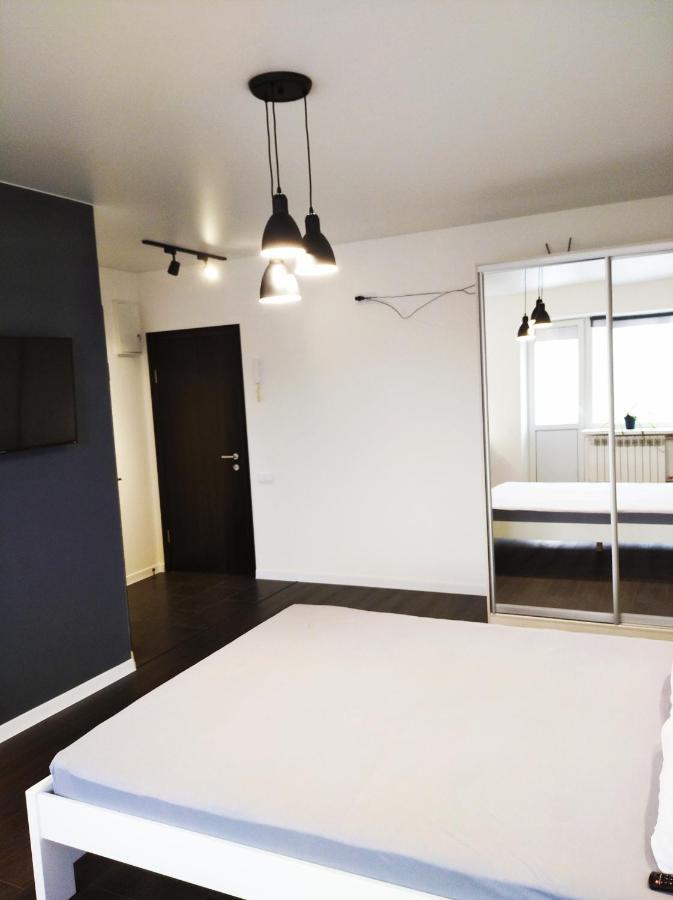 White Apartment Poltava Esterno foto