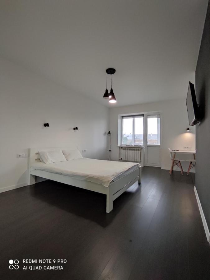 White Apartment Poltava Esterno foto